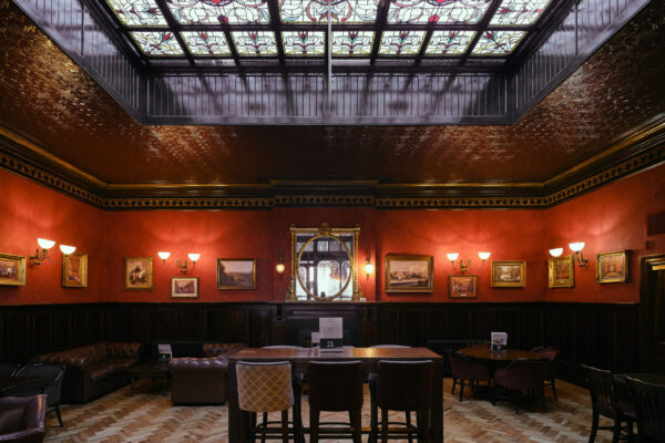 230923 Sam Smiths London
The Windsor Castle

Credit: Ben Broomfield
Credit Social: @photobenphoto
Copyright: Ben Broomfield Photography
07734 852620
photo@benbroomfield.com
www.benbroomfield.com